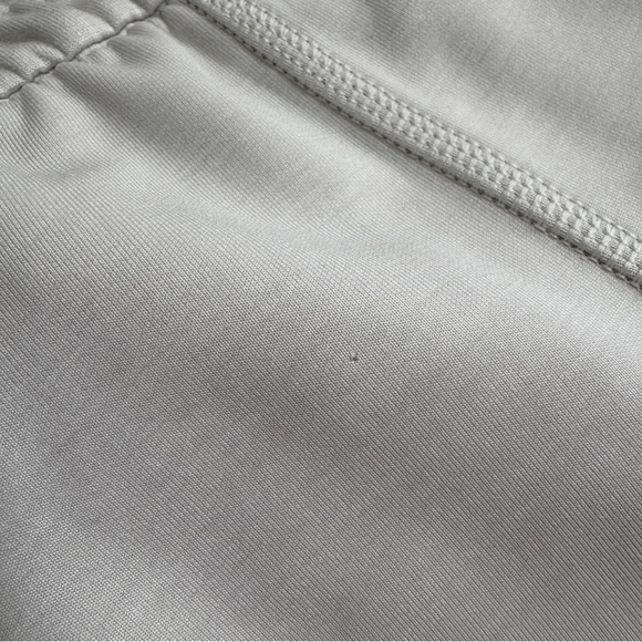 LULULEMON • Softstreme High-Rise Short 4" in White Opal - Picture 11 of 12